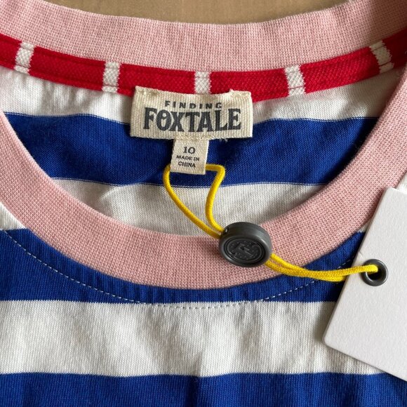 NEW Finding Foxtale Girl's "Love Always Wins" Cotton T-Shirt - Picture 4 of 9